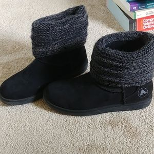 Airwalk booties